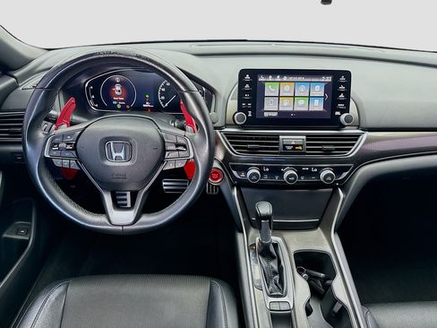 Used 2018 Honda Accord Sport image 14