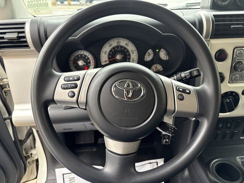 Used 2012 Toyota FJ Cruiser Off-Road 4WD w/ Convenience Pkg image 37