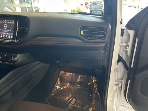 Certified 2023 Dodge Durango GT image 19