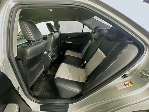 Used 2014 Toyota Camry SE image 26