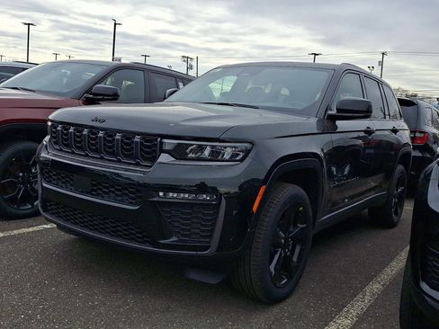 New 2026 Jeep Grand Cherokee Limited image 1