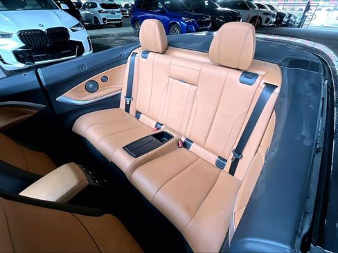Used 2019 BMW 440i xDrive Convertible w/ M Sport Package image 18