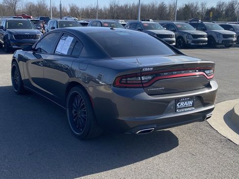Used 2020 Dodge Charger SXT image 5