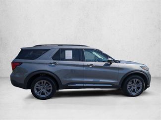 Used 2025 Ford Explorer Active w/ Active Comfort Package AWD/4WD video 4