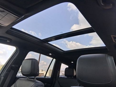 Used 2023 Cadillac XT6 Luxury w/ LPO, Floor Liner Package image 15