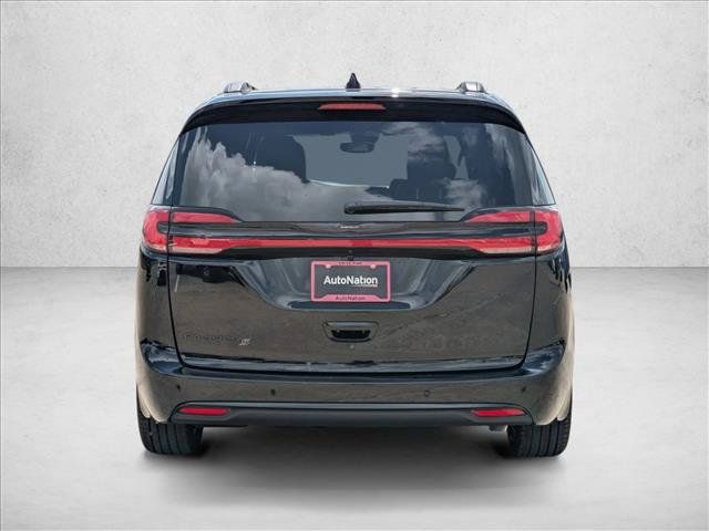 New 2026 Chrysler Pacifica Select w/ S Appearance Package FWD image 5