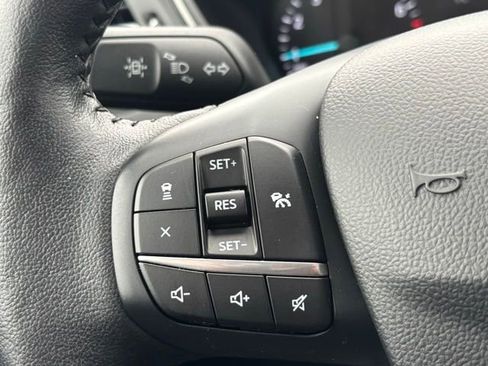 Used 2020 Ford Escape SEL image 18