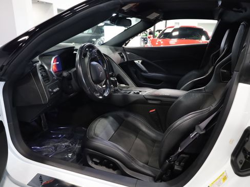 Used 2017 Chevrolet Corvette Z06 image 16