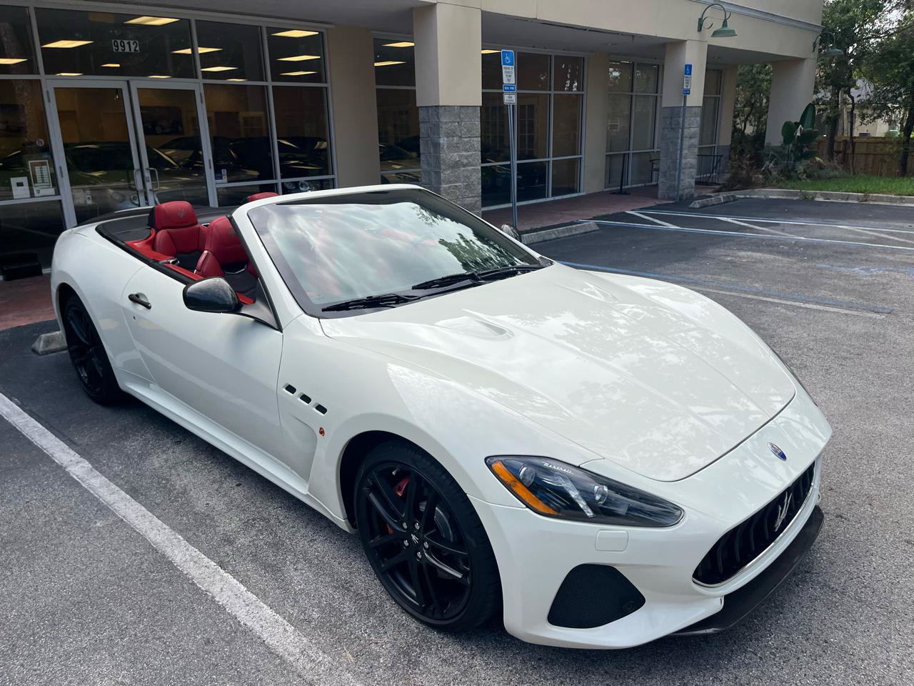 Used 2018 Maserati GranTurismo MC RWD image 2