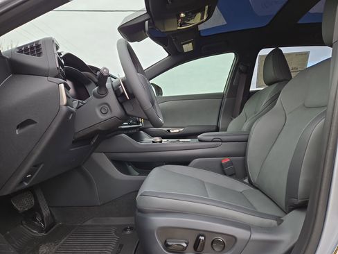 New 2026 Lexus RZ 350e 2WD image 16