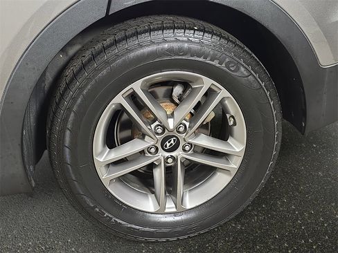 Used 2017 Hyundai Santa Fe Sport image 35