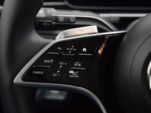 Used 2025 Mercedes-Benz GLE 350 4MATIC image 24