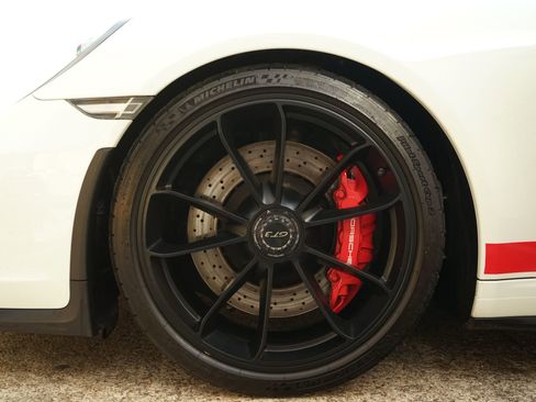 Used 2018 Porsche 911 GT3 image 23