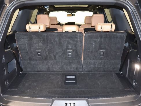 Certified 2024 Ford Expedition Platinum image 40