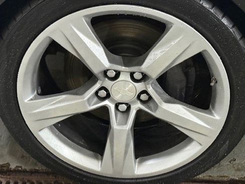 Used 2017 Chevrolet Camaro SS image 11