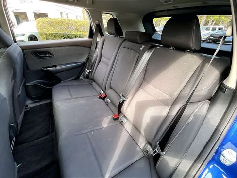 Used 2023 Nissan Rogue S image 18