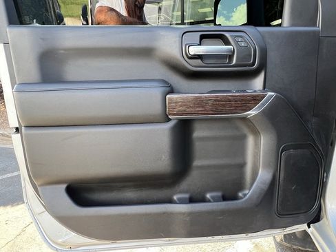 Used 2022 GMC Sierra 2500 SLE image 23