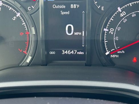 Used 2023 Toyota 4Runner SR5 Premium w/ Moonroof Package AWD/4WD image 37