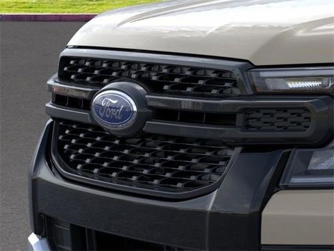 New 2025 Ford Ranger XLT w/ FX4 Off-Road Package image 17
