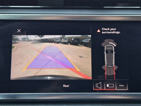 Used 2020 Audi Q3 2.0T Premium w/ Convenience Package image 17