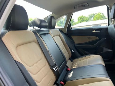 Used 2019 Volkswagen Jetta SEL Premium FWD image 20