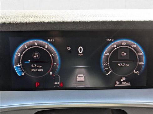 New 2025 Volkswagen Tiguan SE image 10