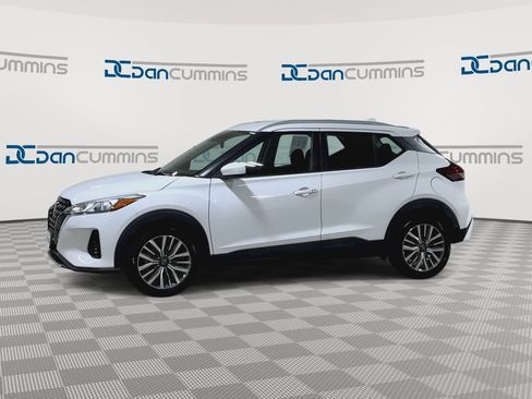 Used 2024 Nissan Kicks SV FWD image 6