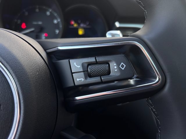 Certified 2026 Porsche Macan AWD/4WD image 16