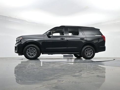 Certified 2025 Ford Expedition Active RWD image 35