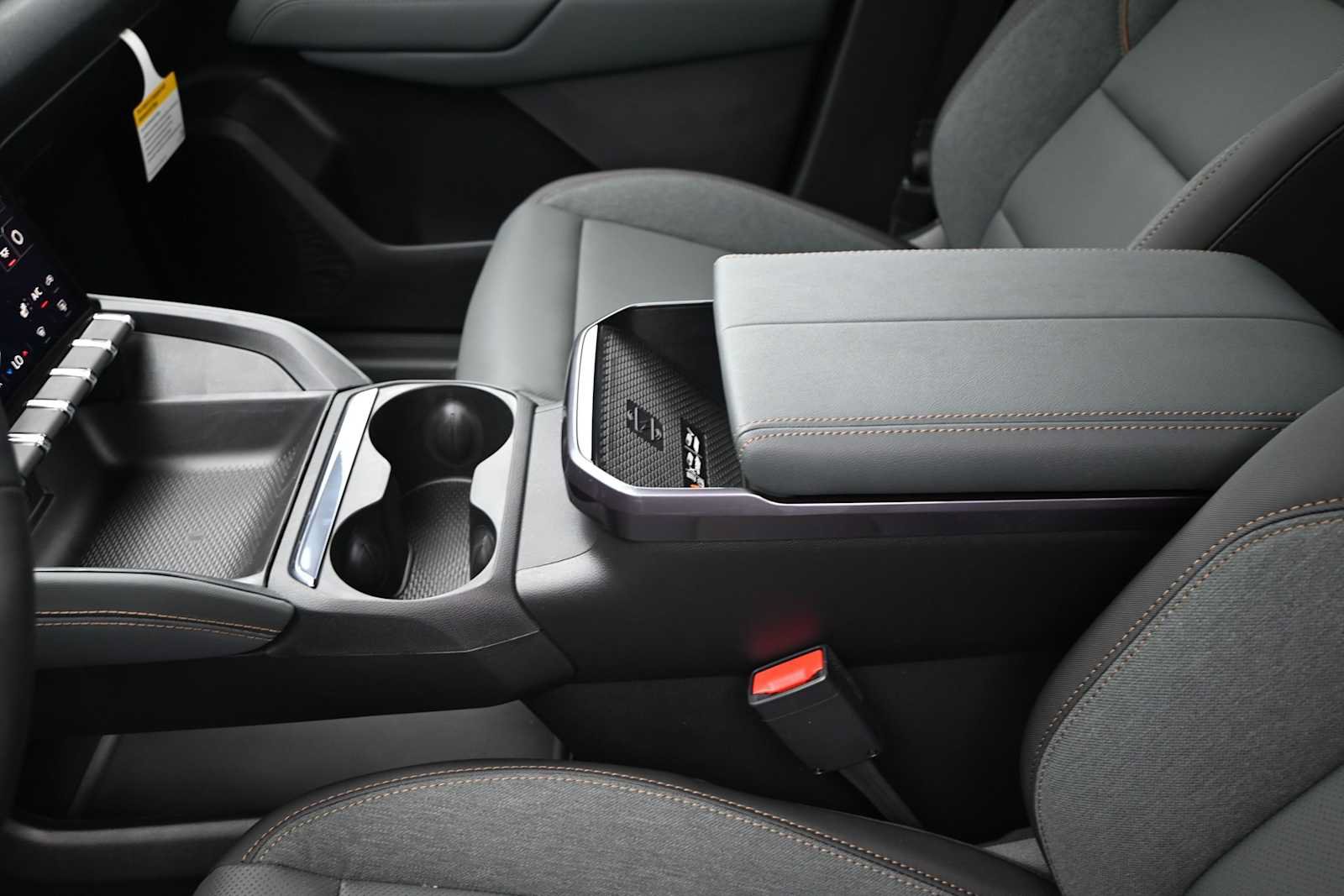 New 2027 GMC Terrain AT4 w/ LPO, Hit The Road Package AWD/4WD image 18
