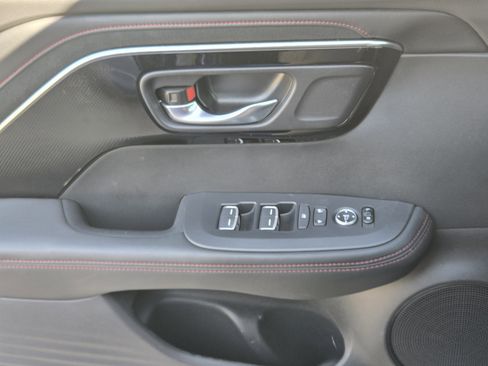 Certified 2025 Acura ADX A-Spec image 30