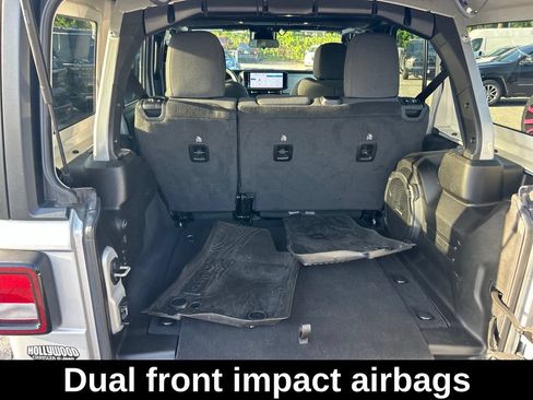 Used 2024 Jeep Wrangler Unlimited Sport AWD/4WD image 29