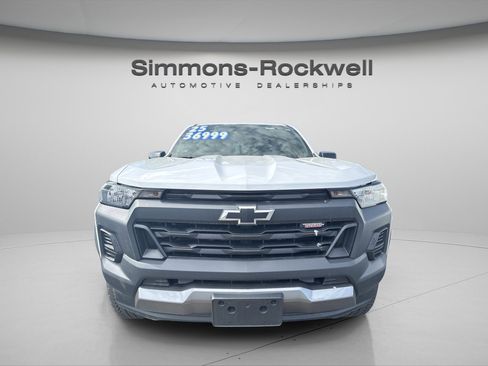 Used 2025 Chevrolet Colorado Trail Boss AWD/4WD image 6