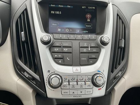 Used 2017 Chevrolet Equinox LS AWD/4WD image 16