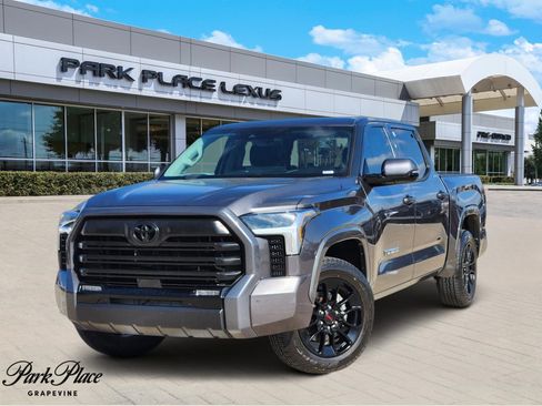 Used 2022 Toyota Tundra Limited image 1