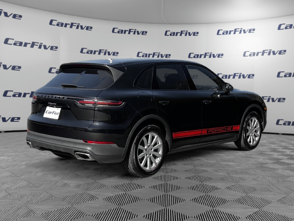 Used 2022 Porsche Cayenne w/ Premium Package AWD/4WD image 6