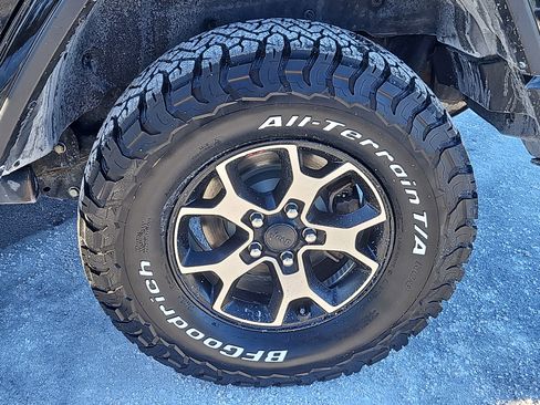 Used 2018 Jeep Wrangler Unlimited Rubicon image 28