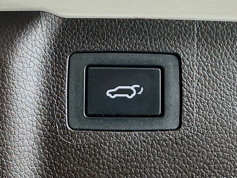 Used 2014 Hyundai Santa Fe Limited AWD/4WD image 32