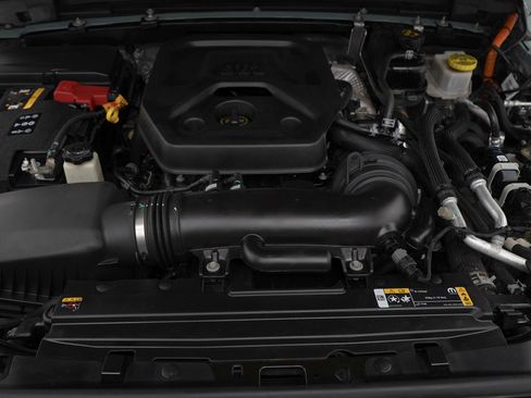 Used 2024 Jeep Wrangler Unlimited image 31