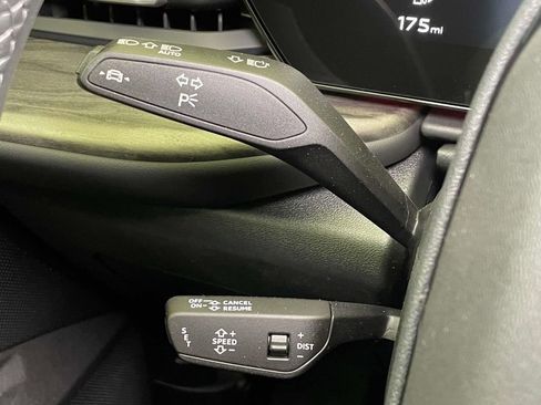 New 2025 Audi Q5 Premium Plus image 40