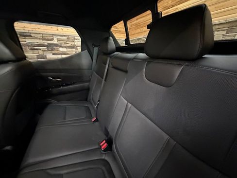 Used 2023 Hyundai Santa Cruz Limited image 31