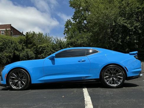 Used 2022 Chevrolet Camaro ZL1 RWD image 10