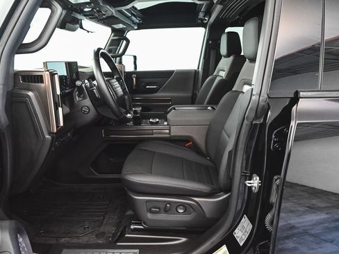 Used 2024 GMC Hummer EV 2X AWD/4WD image 30