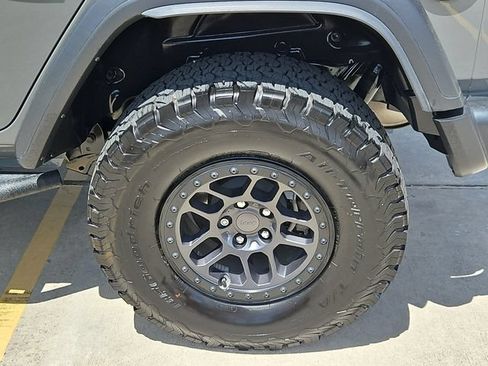 Used 2021 Jeep Wrangler Unlimited Rubicon w/ Xtreme Recon 35" Tire Package AWD/4WD image 8