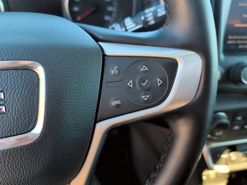 Used 2024 GMC Terrain SLT image 20