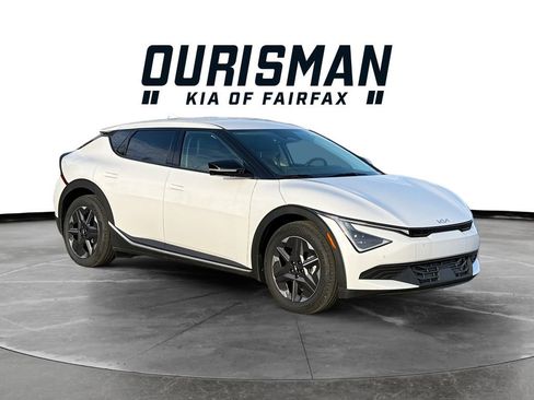 New 2025 Kia EV6 Light image 1