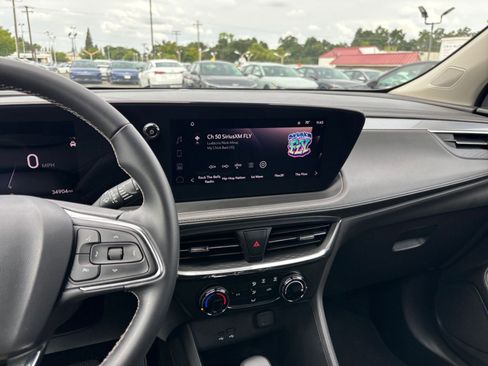 Used 2025 Buick Encore GX Preferred FWD image 17