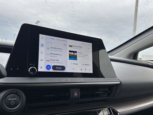 Certified 2023 Toyota Prius XLE image 21