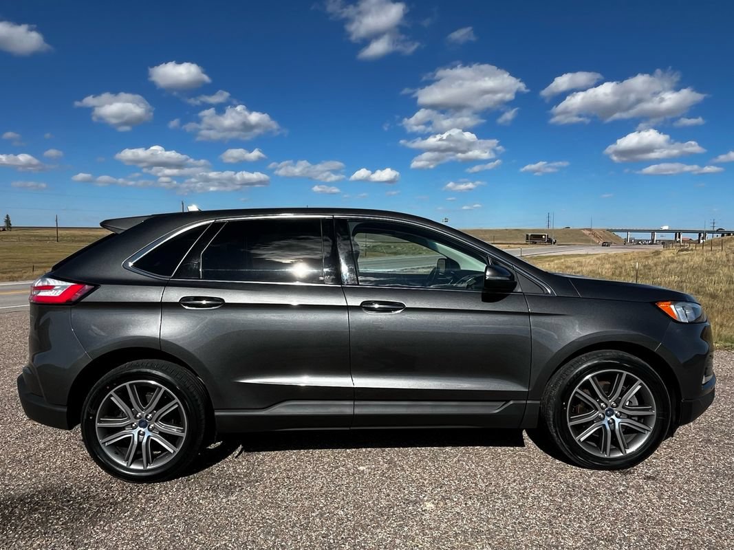 Used 2020 Ford Edge Titanium w/ Class II Trailer Tow Package AWD/4WD image 6