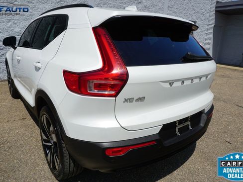 Used 2023 Volvo XC40 B5 Plus w/ Driver Assist Package AWD/4WD image 9
